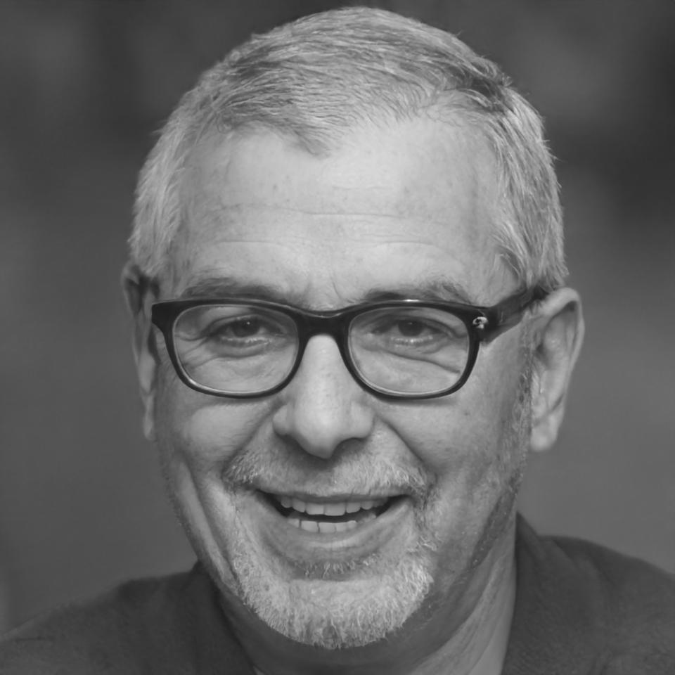 David Investment Analyst